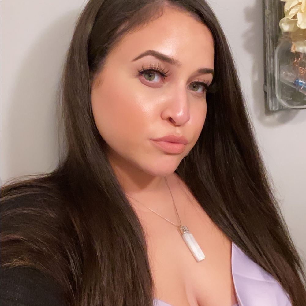 Meet your Posher, Karina